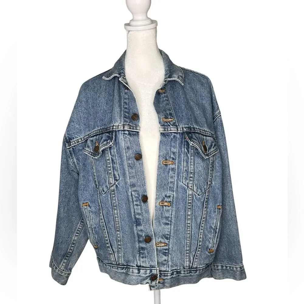 Vintage 90s Made in USA Levi Strauss Blue Trucker Classic Denim Jacket